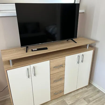Na Vinne Stezce Apartman *